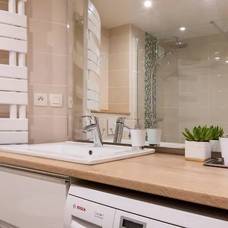 Terrasse Stella Casino Centre Classe 3 Etoiles 艾克斯莱班