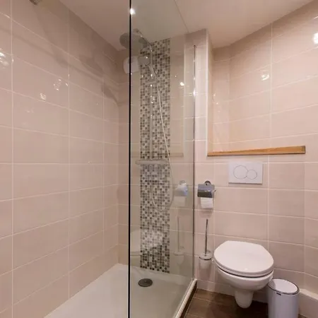 Terrasse Stella Casino Centre Classe 3 Etoiles * 艾克斯莱班