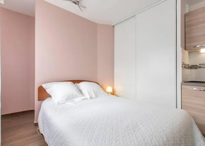 Terrasse Stella Casino Centre Classe 3 Etoiles * Экс-ле-Бен