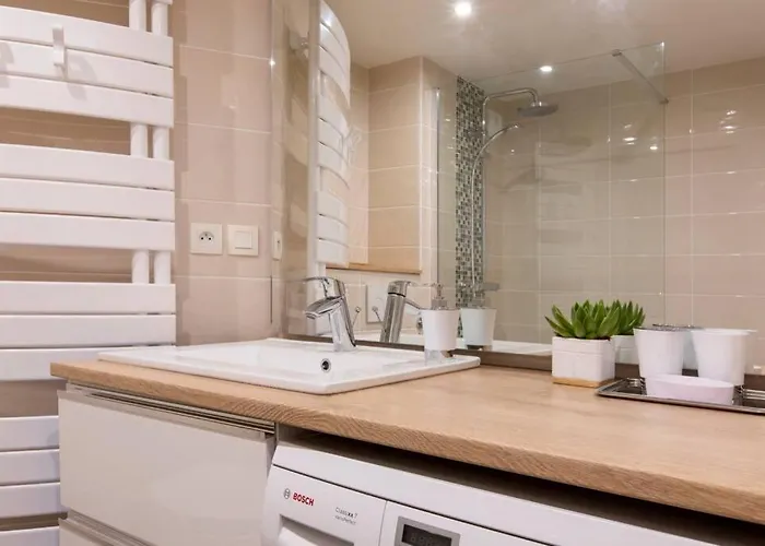 Terrasse Stella Casino Centre Classe 3 Etoiles Экс-ле-Бен