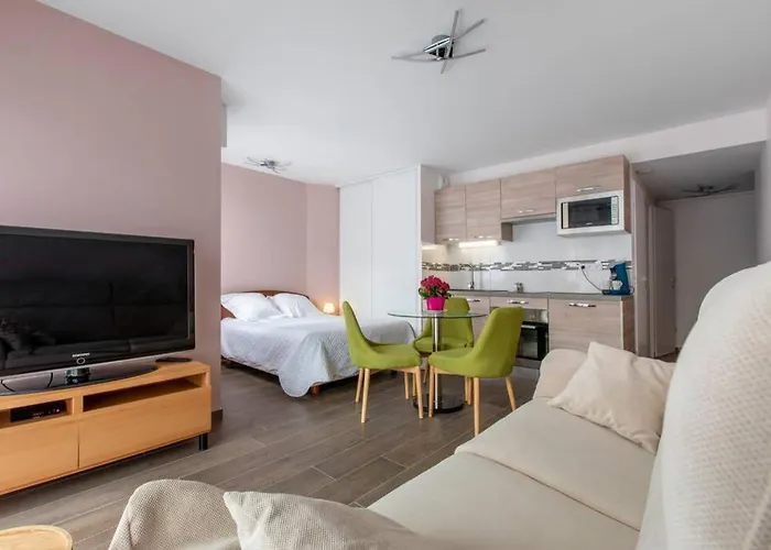 Апартаменты Terrasse Stella Casino Centre Classe 3 Etoiles Экс-ле-Бен